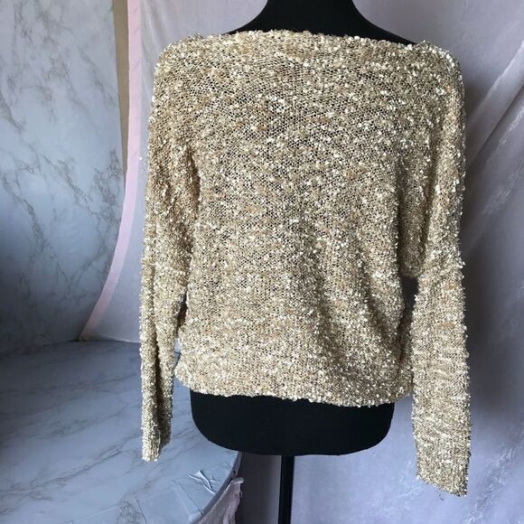 ⚜️Miracle City Sweater⚜️6 For $25 - Picture 2 of 5